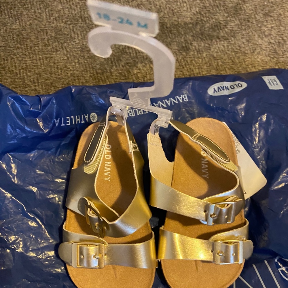 OLD NAVY GOLD SANDALS